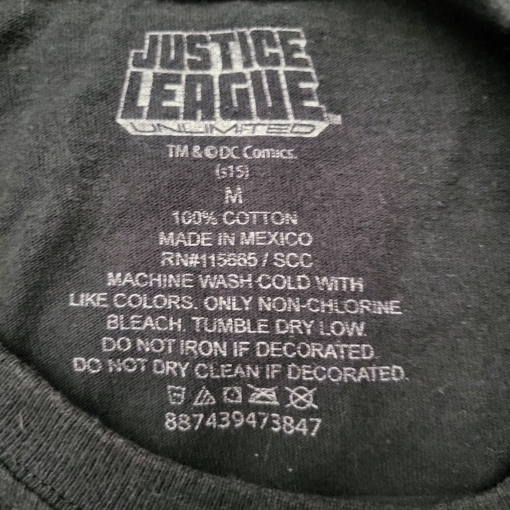 DC Comics Superhero Emblem T-Shirt - Picture 4 of 4